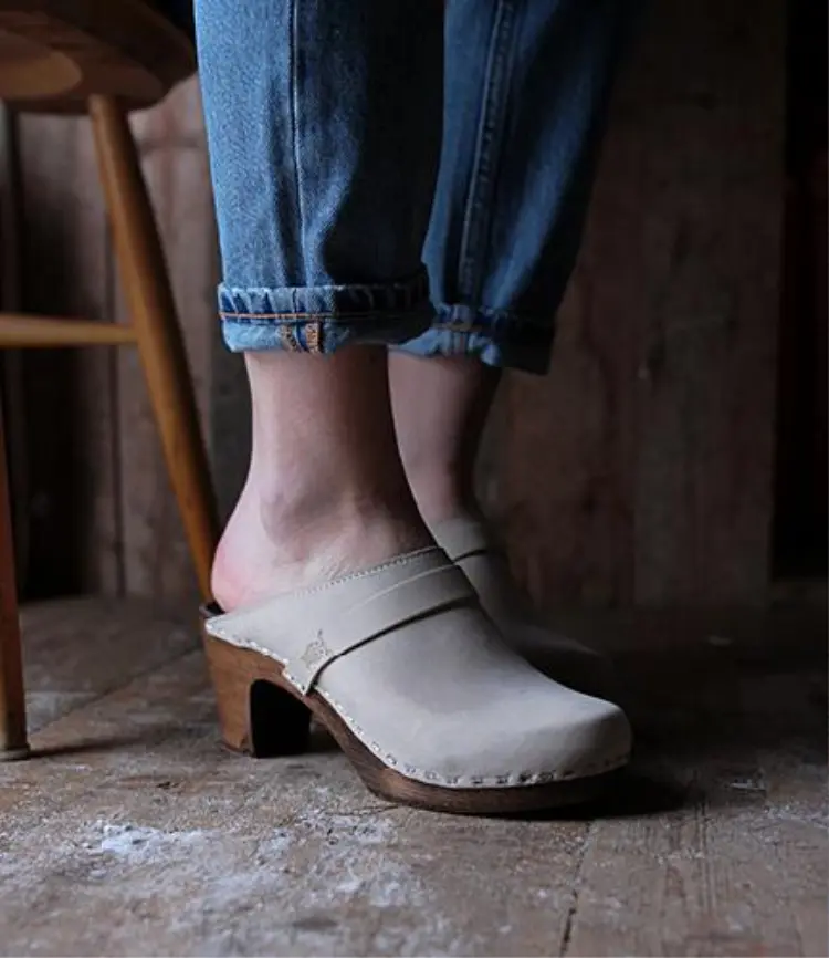 Women's Clogs and Mules