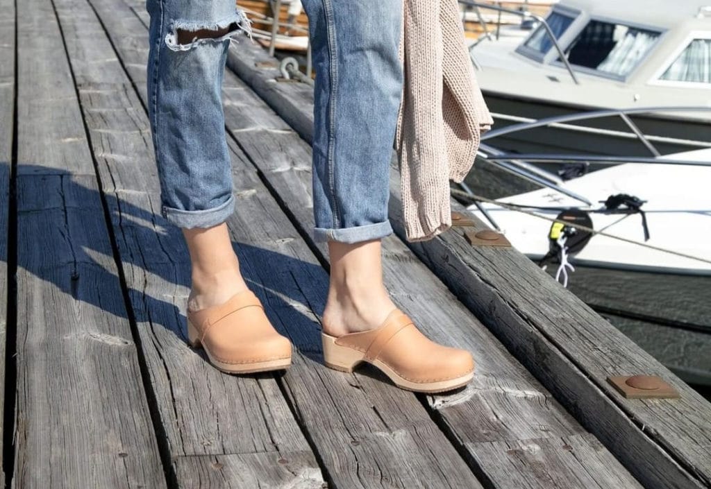 High Heel Clogs for Women Causing Foot Pain & How to Avoid It Clogs