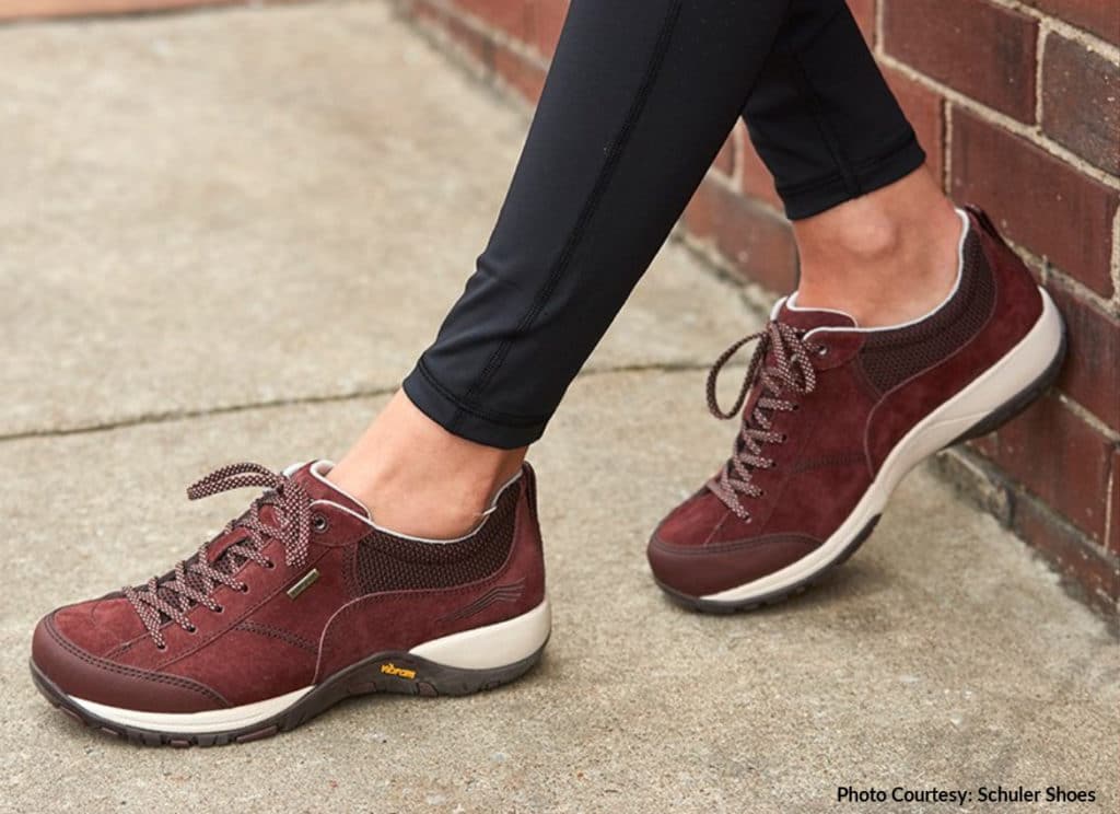 most comfortable women's clogs