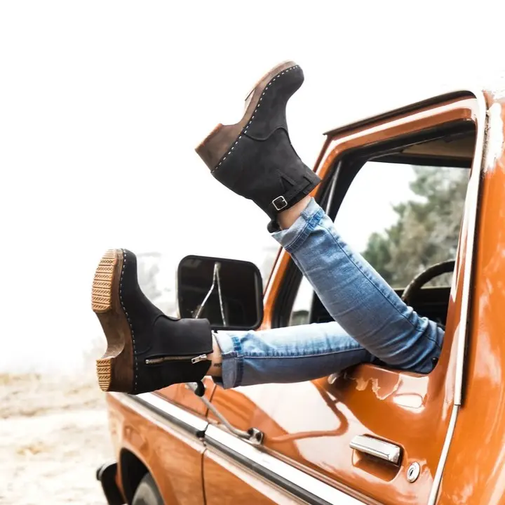 Women's Leather Clogs